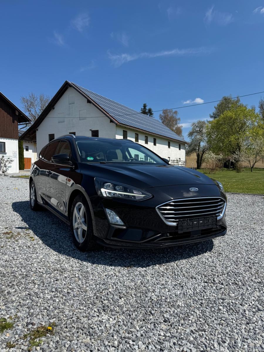 Ford Focus Turnier Titanium,Autom. ,Navi,LED