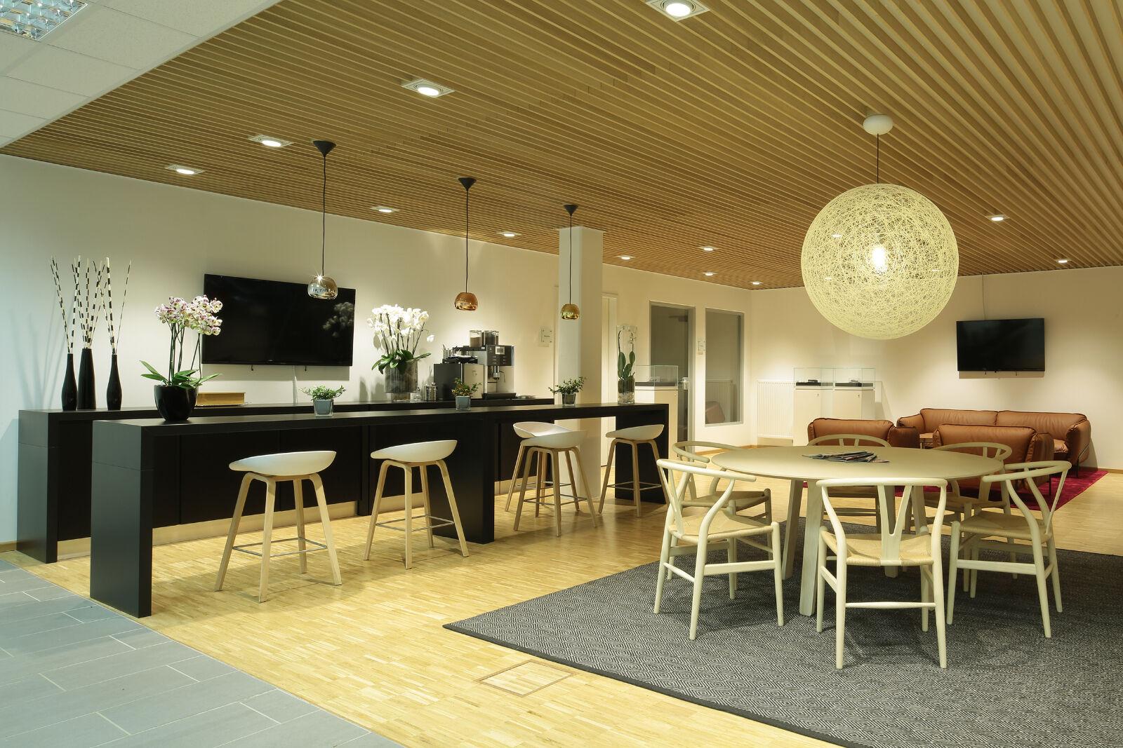 showroom-image-main