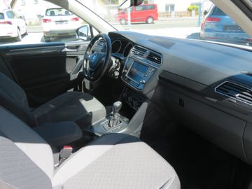 Volkswagen Tiguan - 10