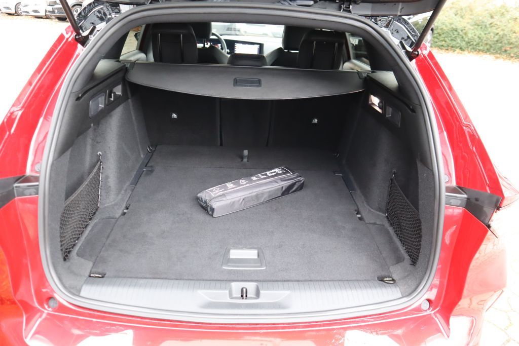 Fahrzeugabbildung Opel Astra ST GS 1.2 Turbo Aut.+Navi+Keyless+LED