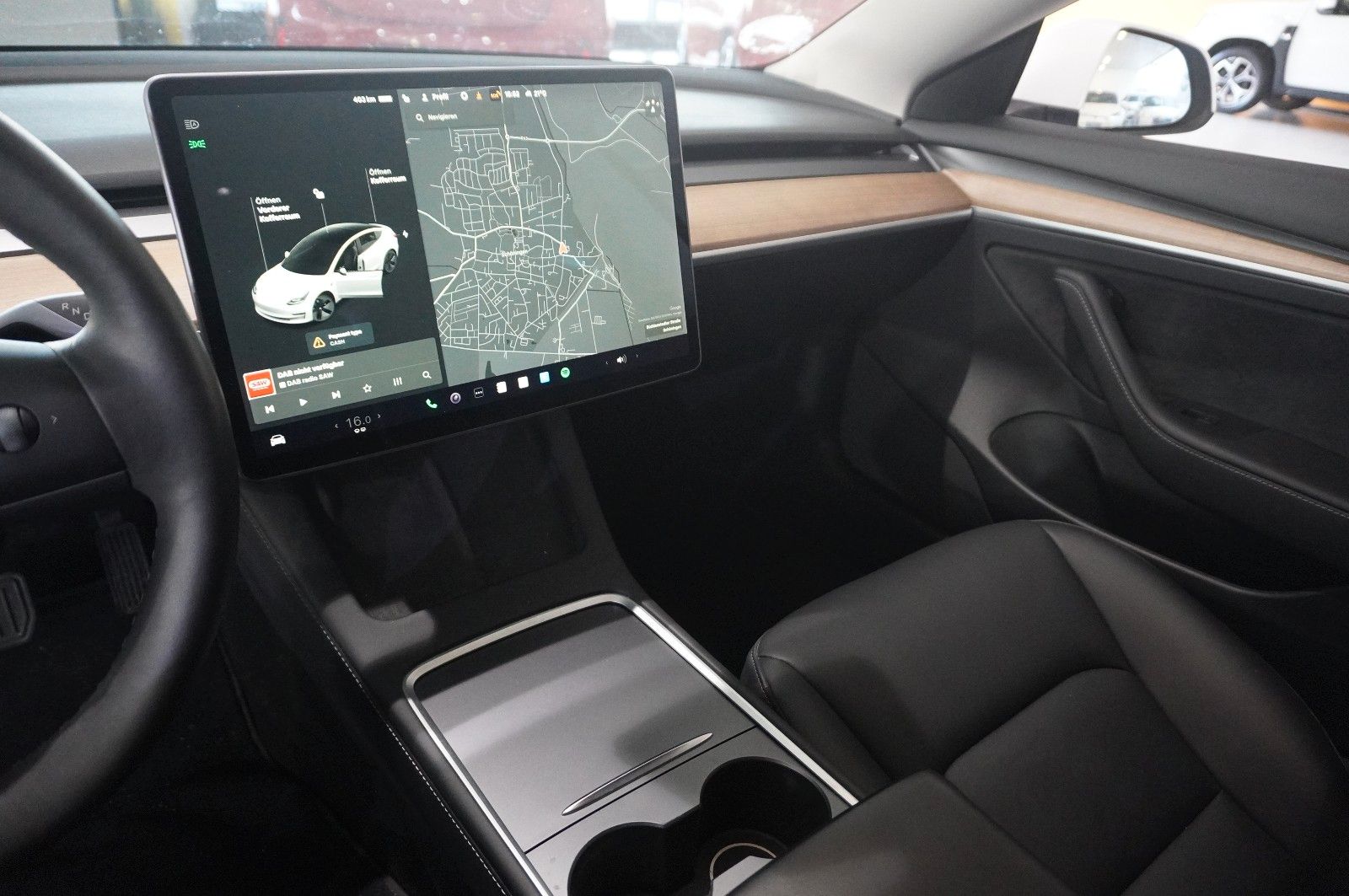 Fahrzeugabbildung Tesla Model 3 Standard Range Plus NAVI/KAMERA/SH/WÄRME