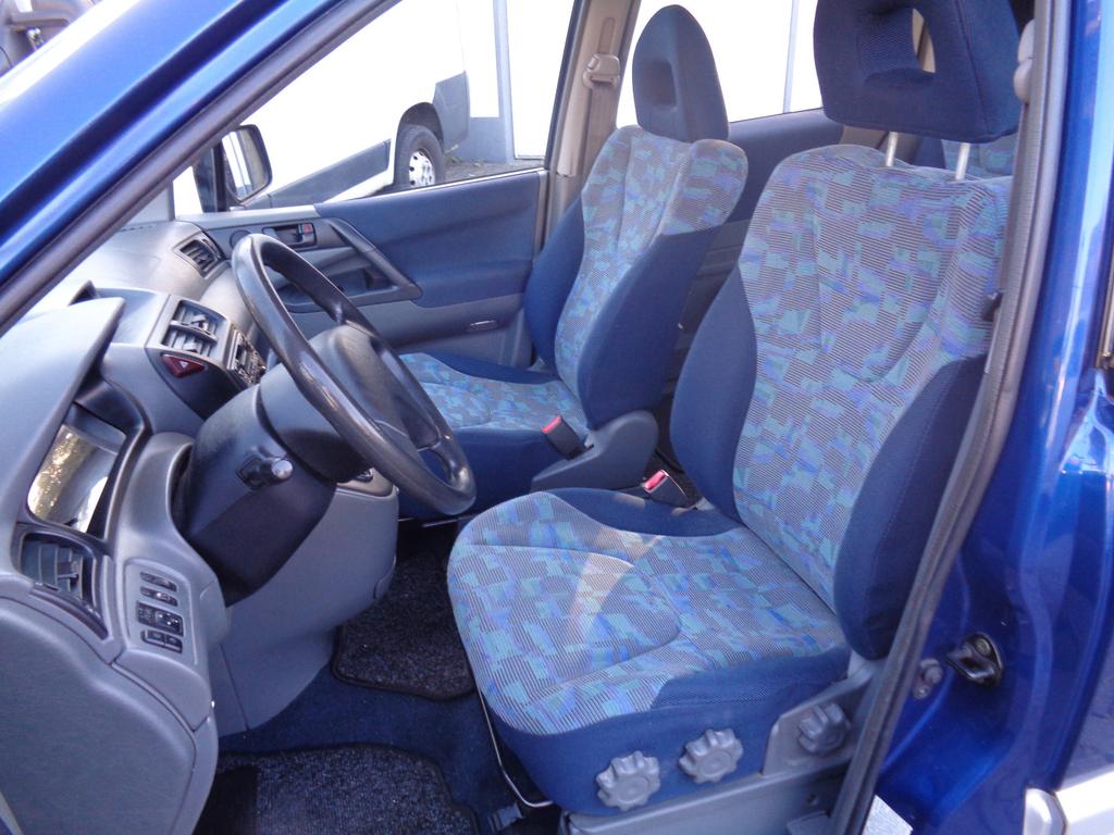 Mitsubishi Space Runner