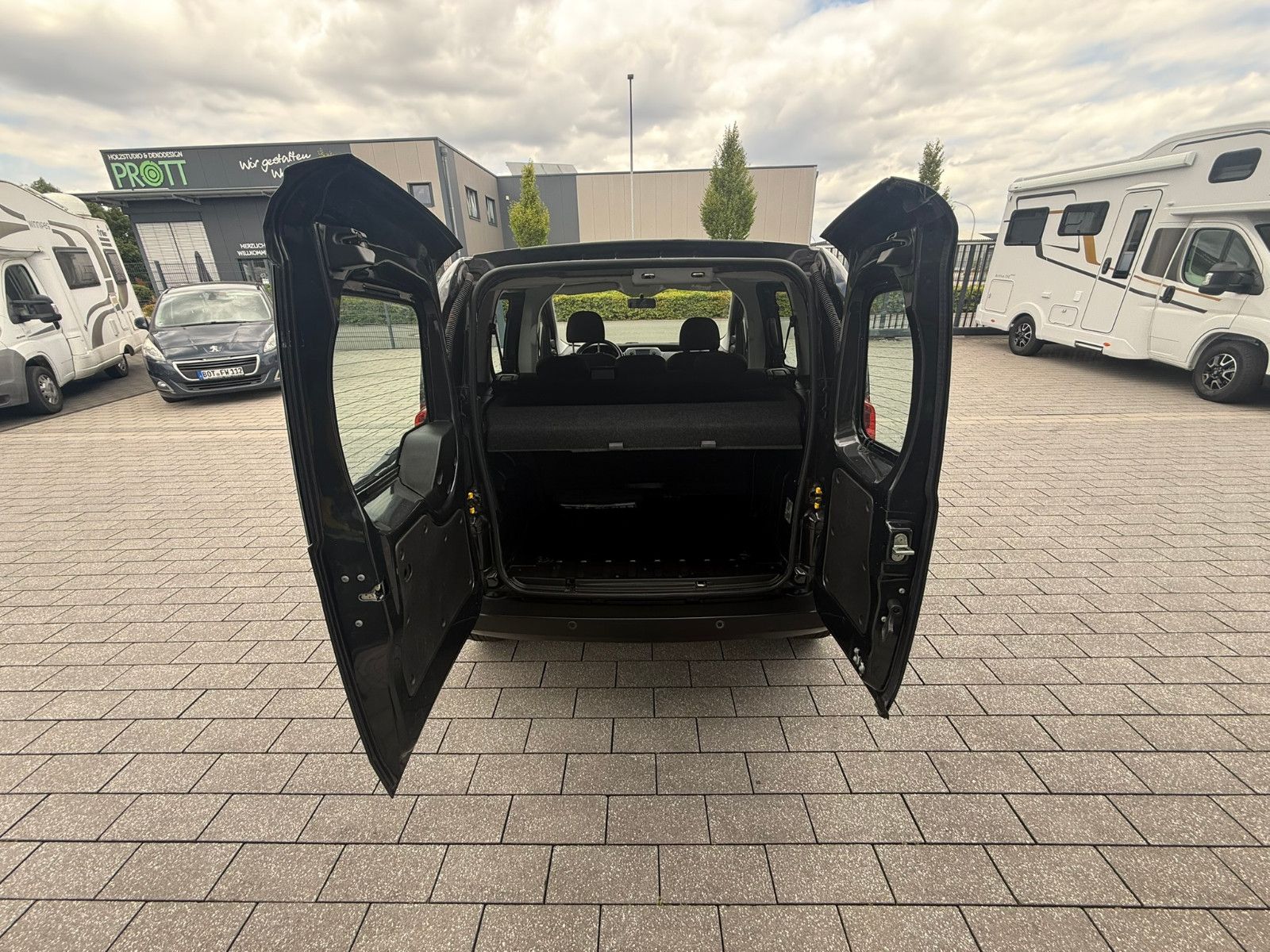 Fahrzeugabbildung Fiat Qubo Active