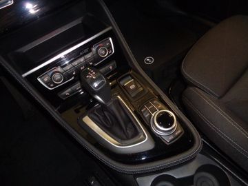 Fahrzeugabbildung BMW 225 Active Tourer 225xe Sport Line / NAVI /