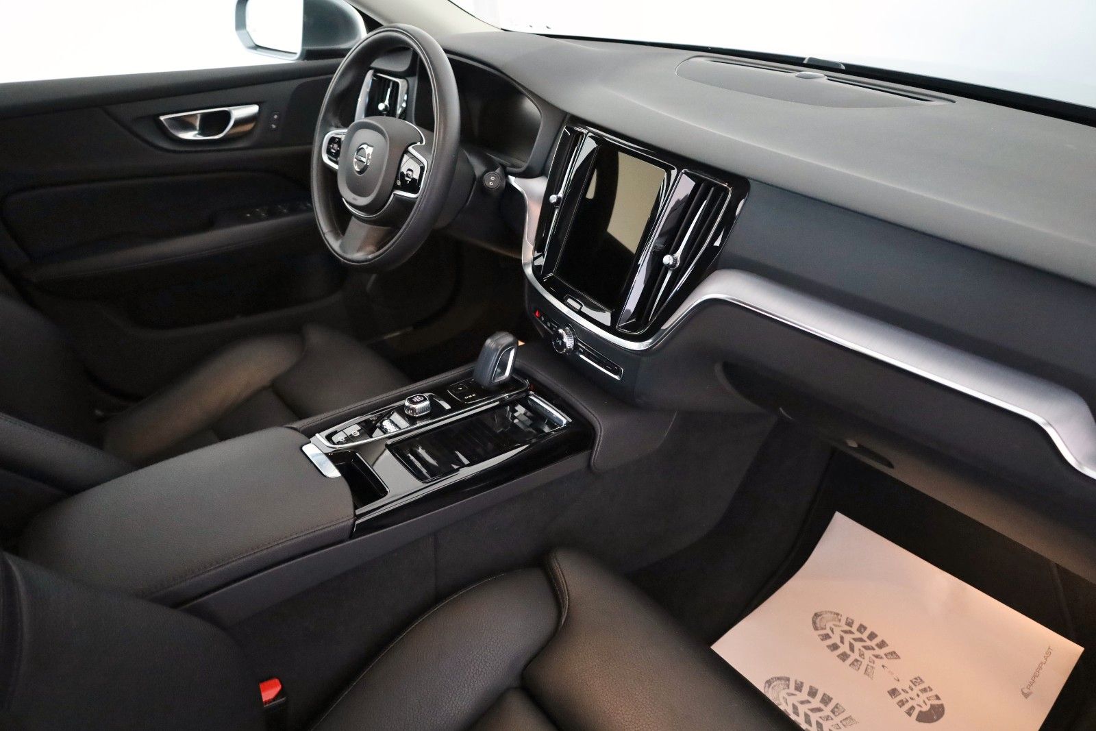 Fahrzeugabbildung Volvo V60 T6 AWD Inscription Expr. Leder,Navi,LED,SH