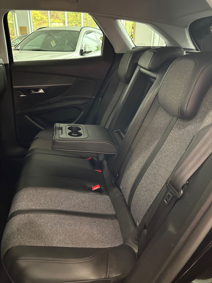 Fahrzeugabbildung Peugeot 3008 Allure