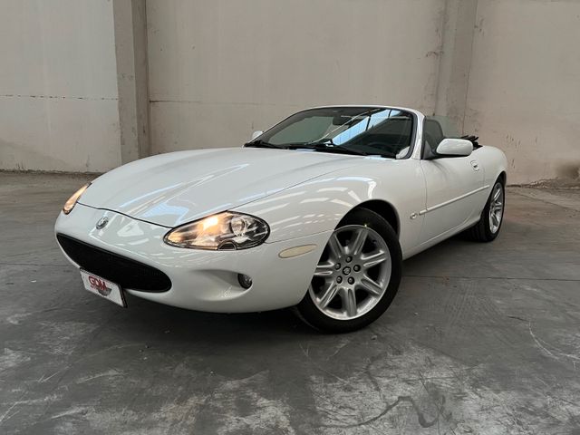 Jaguar XK8 Cabriolet 4.0