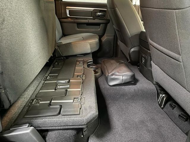 Fahrzeugabbildung Dodge WARLOCK CLASSIC  CREW CAB HEMI 4x4 LPG-SOFORT!