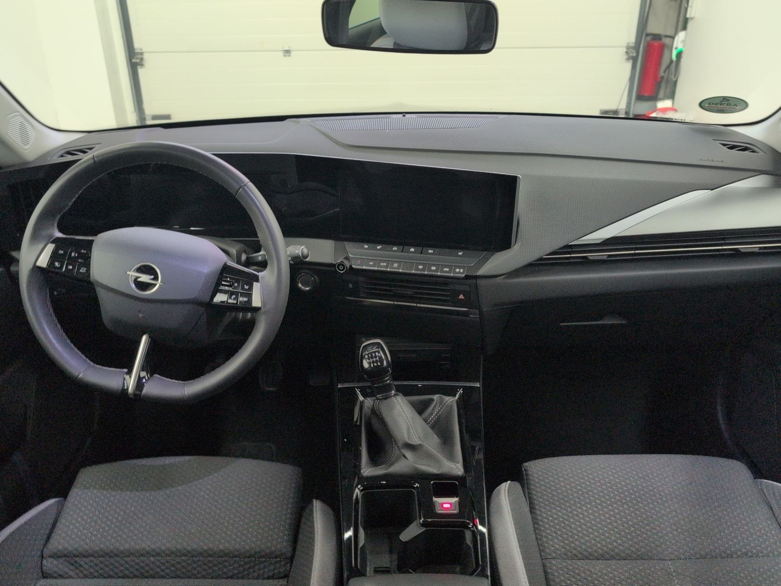OPEL Astra Sports Tourer 1.2 Turbo Business Edition – Bild 14