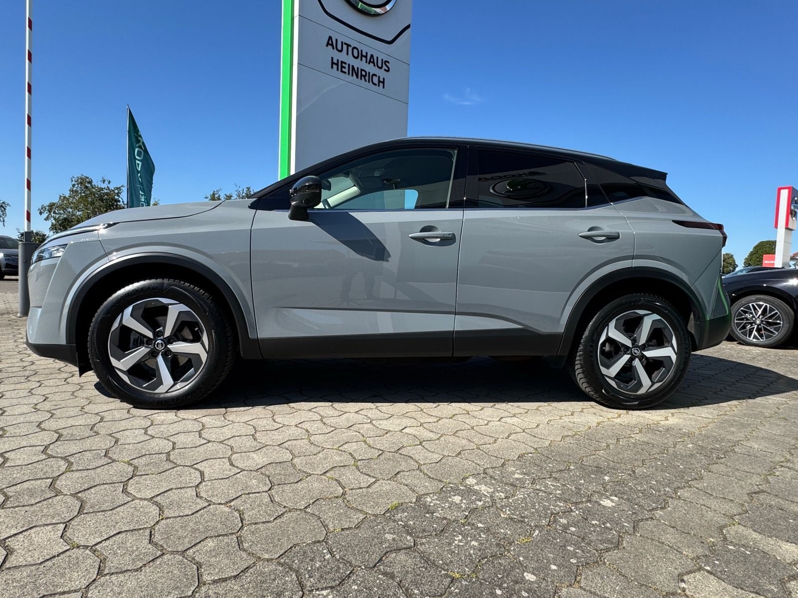 Fahrzeugabbildung Nissan Qashqai 158PS DIG E-Connecta*360°Cam*eHeck*Allwe