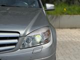 Mercedes-Benz C 320 Avantgarde 4Matic XENON/LEDER/NAVI/AHK - Mercedes-Benz C 320: 4matic