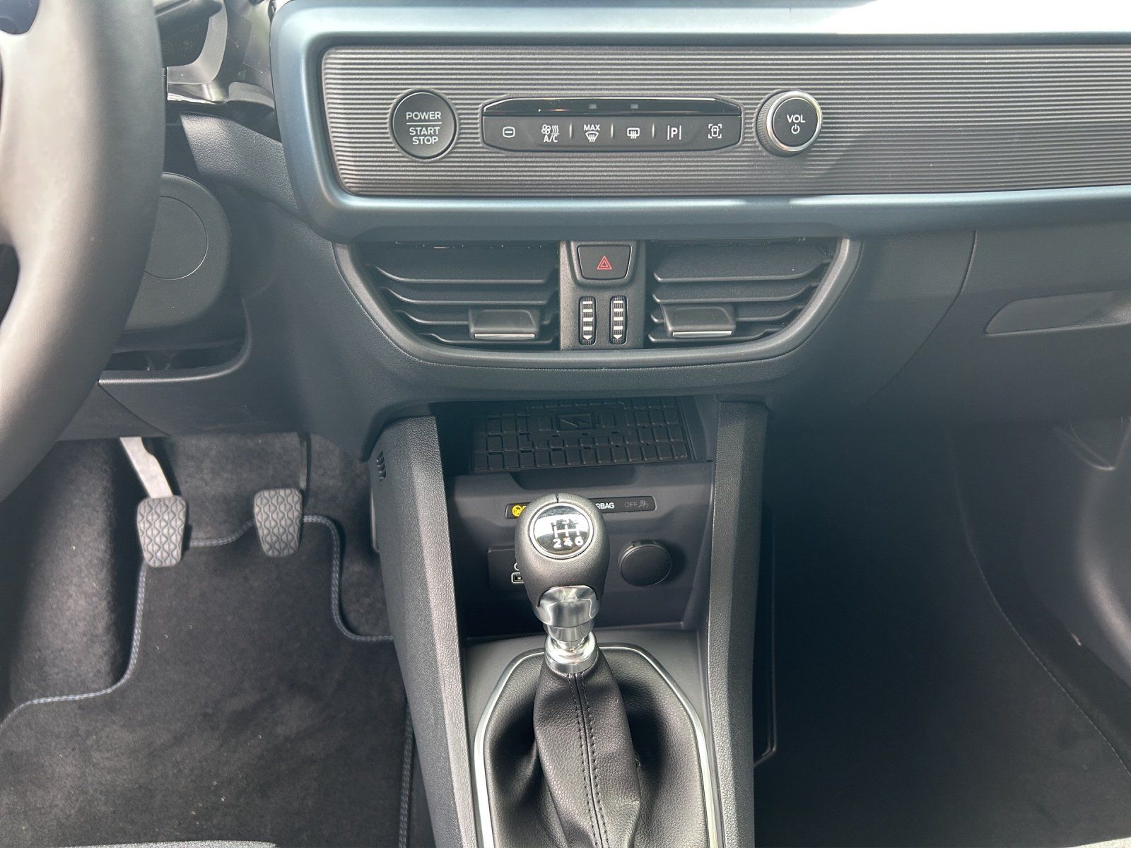 Fahrzeugabbildung Ford Tourneo Courier 1,0 Ecoboost Active