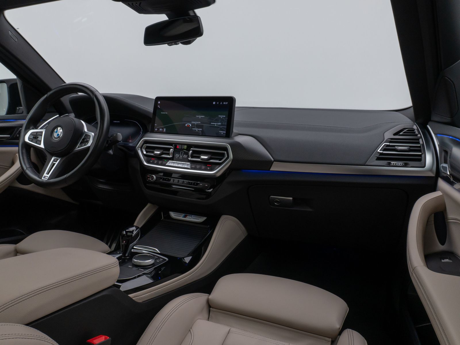 Fahrzeugabbildung BMW X4 M40i Panorama Laser Kamera HUD DAB HiFi AHK