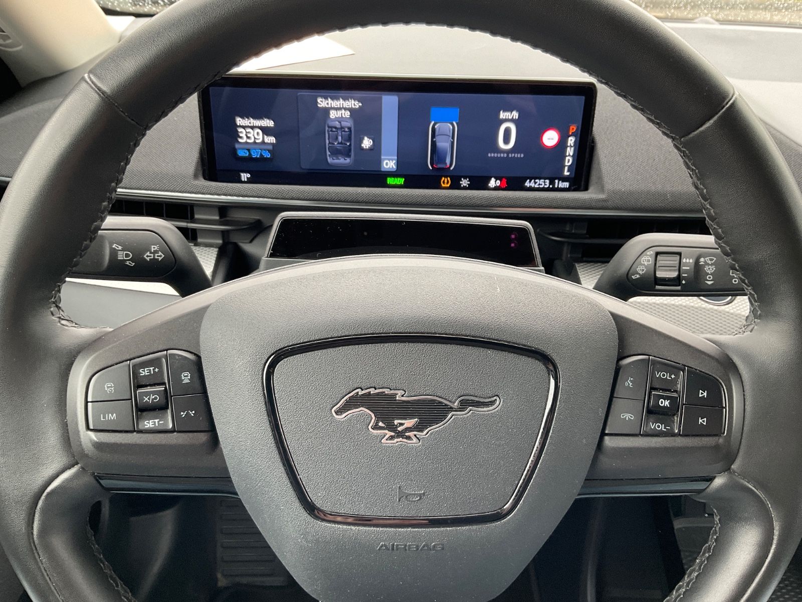 Fahrzeugabbildung Ford Mustang Mach-E Standard Range,198kW,RWD,Keyless,