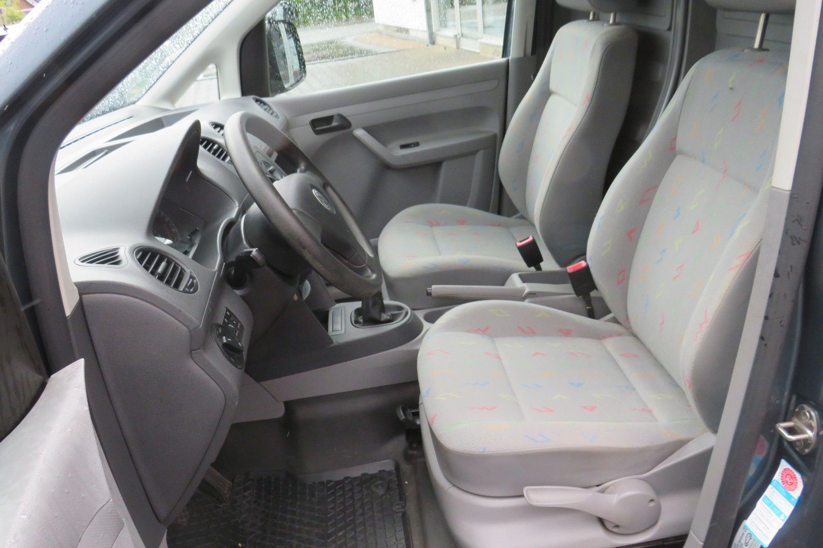 Fahrzeugabbildung Volkswagen Caddy Kasten KLIMA PDC WERKSTATTSCHRÄNKE 1.HAND