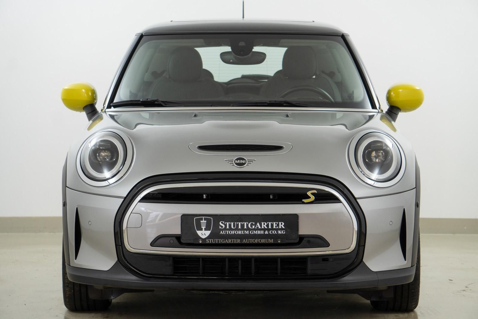 MINI Cooper SE Classic Trim Pano Kamera imagem 2