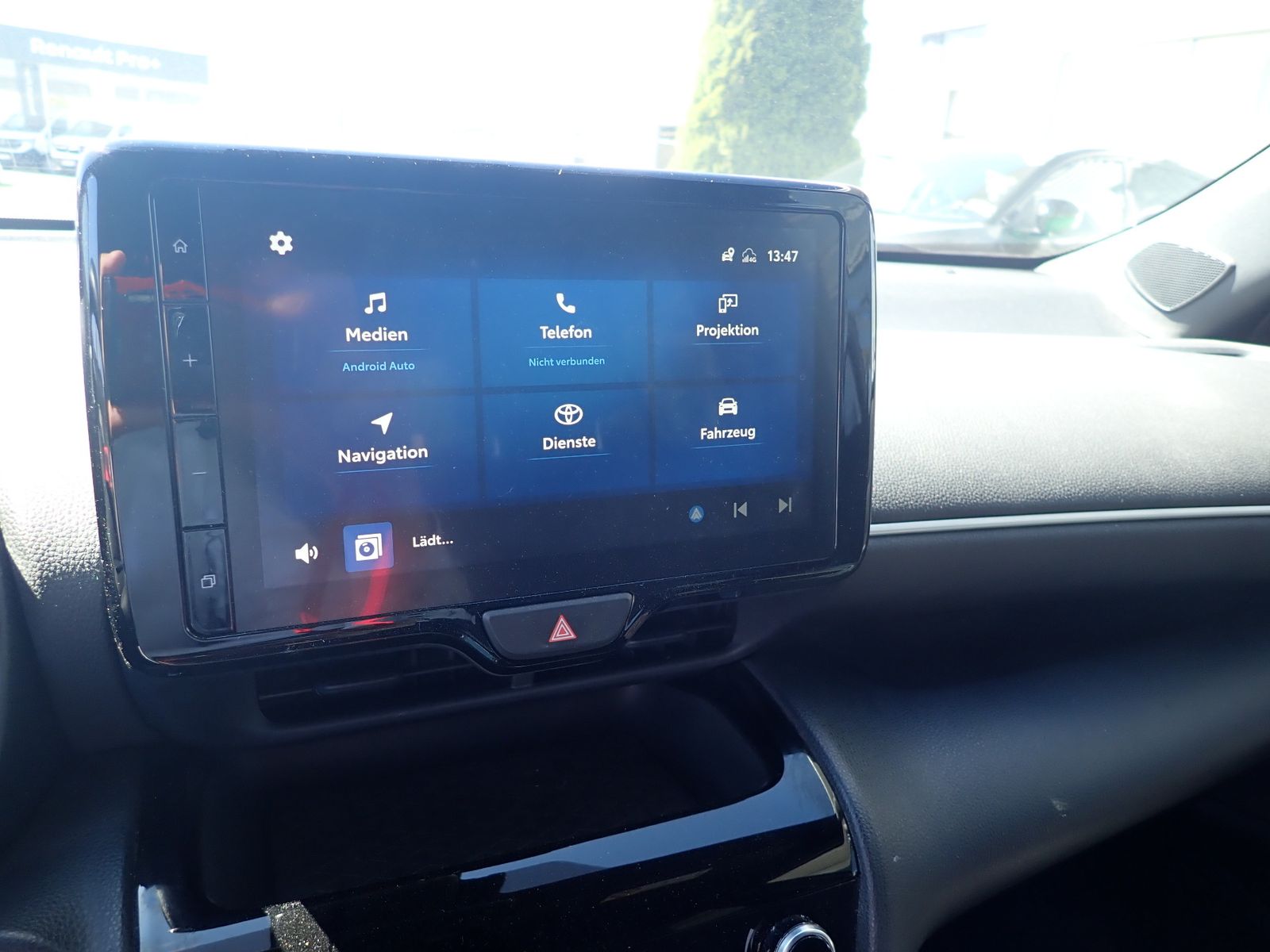 Fahrzeugabbildung Toyota Yaris Cross Hybrid FWD Team Deutschland
