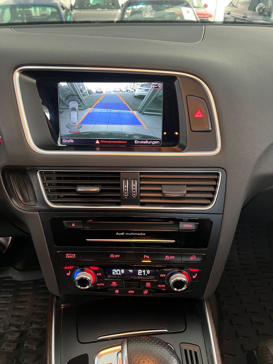 Fahrzeugabbildung Audi Q5 3.0 TDI  quattro S line Sport Plus