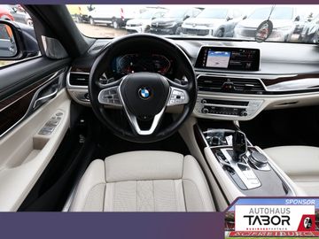 BMW 750 - 7