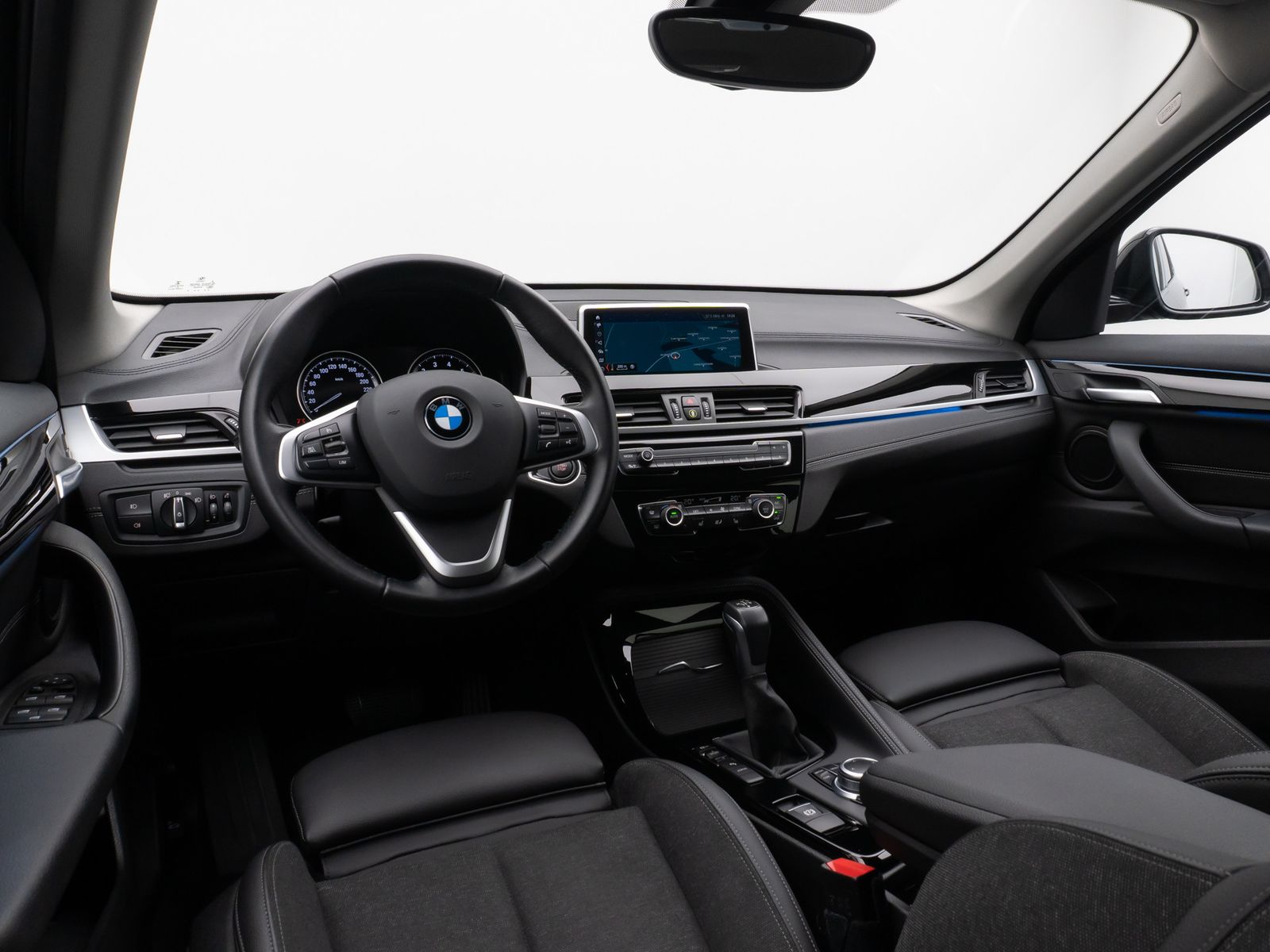 Fahrzeugabbildung BMW X1 xD25e Sport Line Kamera DAB HiFi LED 18Zoll