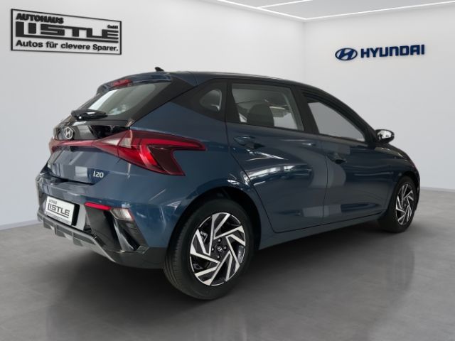 Fahrzeugabbildung Hyundai i20 (MY25) 1.0 T-GDI (100 PS) 6-MT 2WD Trend Nav