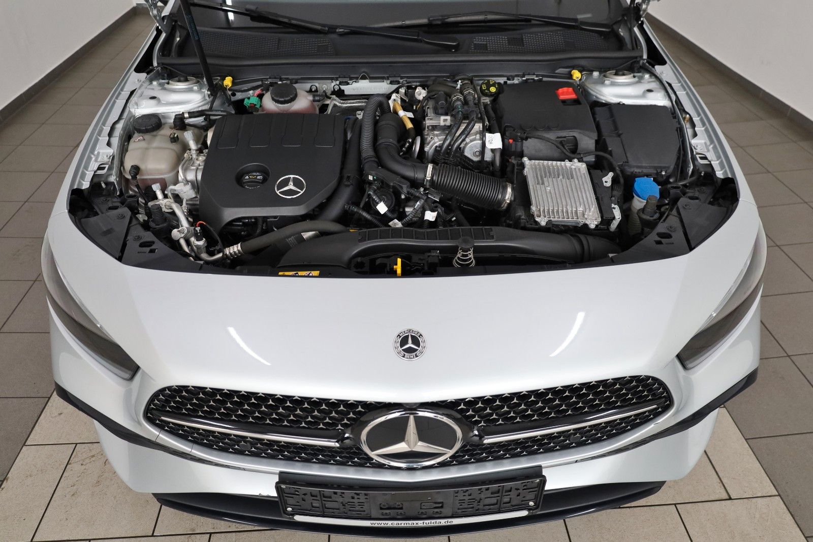 Fahrzeugabbildung Mercedes-Benz A 250 e lim. AMG Line,T.Leder,Navi,LED,ACC,Night