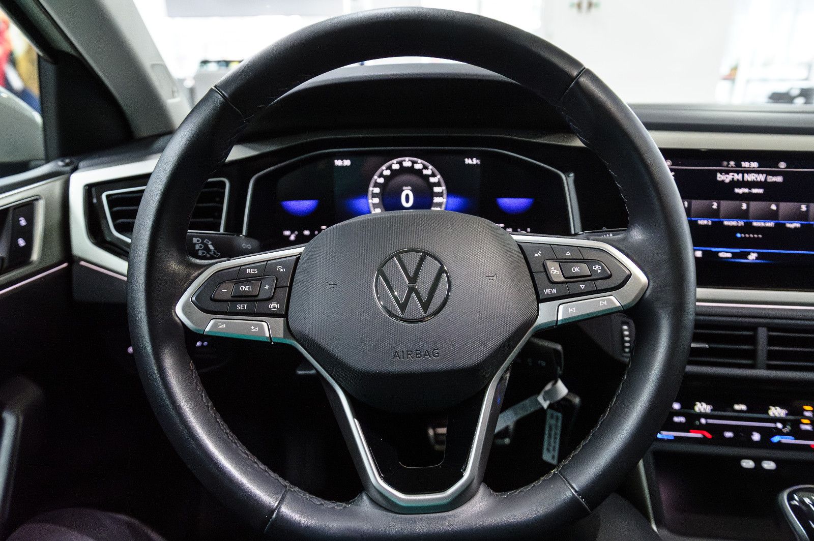 Fahrzeugabbildung Volkswagen Polo VI Move 1.0 LED+APP+BEATS+SHZ+KAMERA
