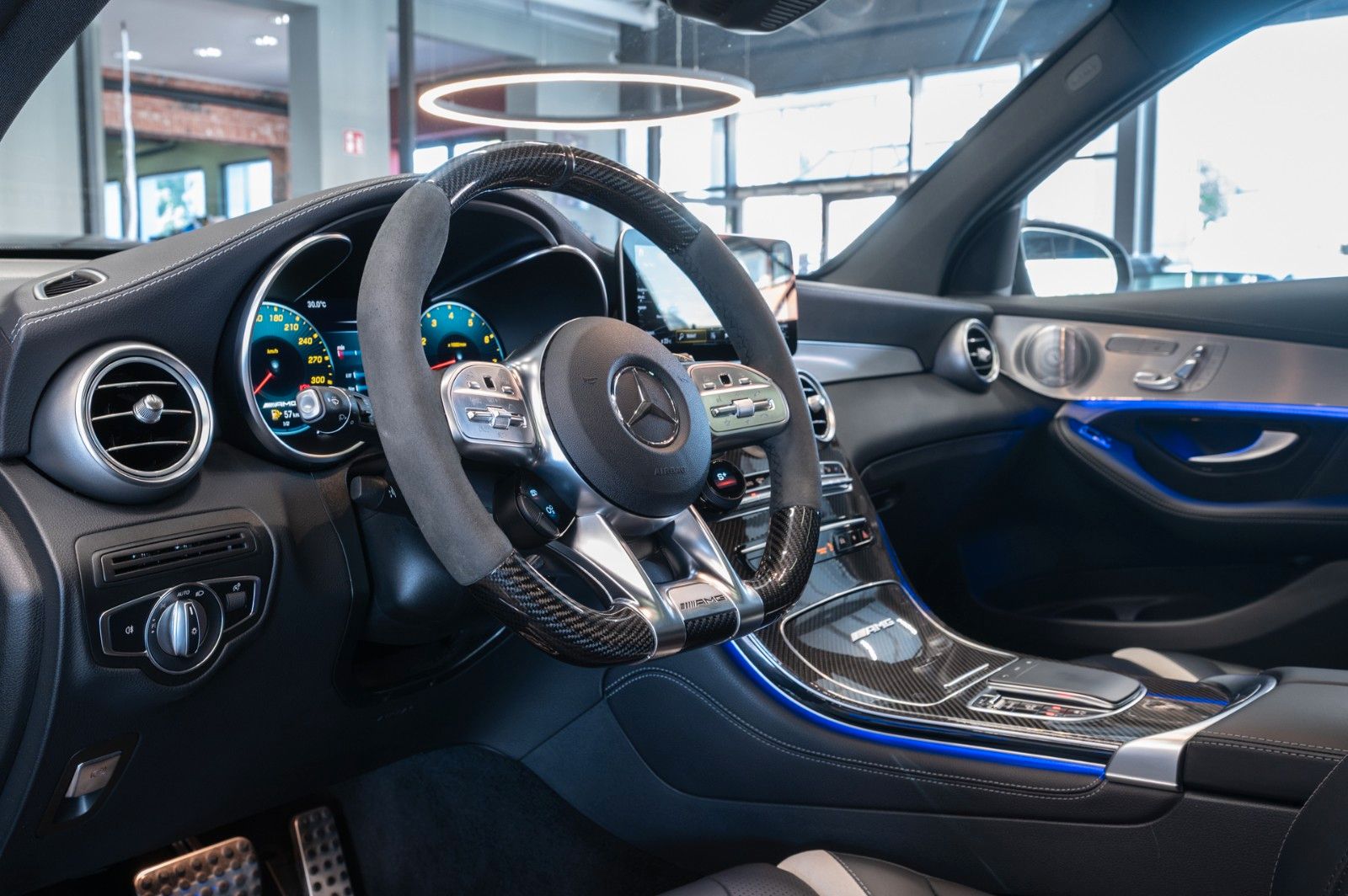 Daumennagel 12 - Mercedes-Benz GLC 63S AMG 4Matic|CARBON|PANO|HEAD-UP|VOLL