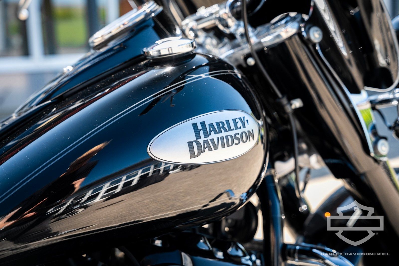 Fahrzeugabbildung Harley-Davidson FLHCS Heritage 114  - Erste Hand -