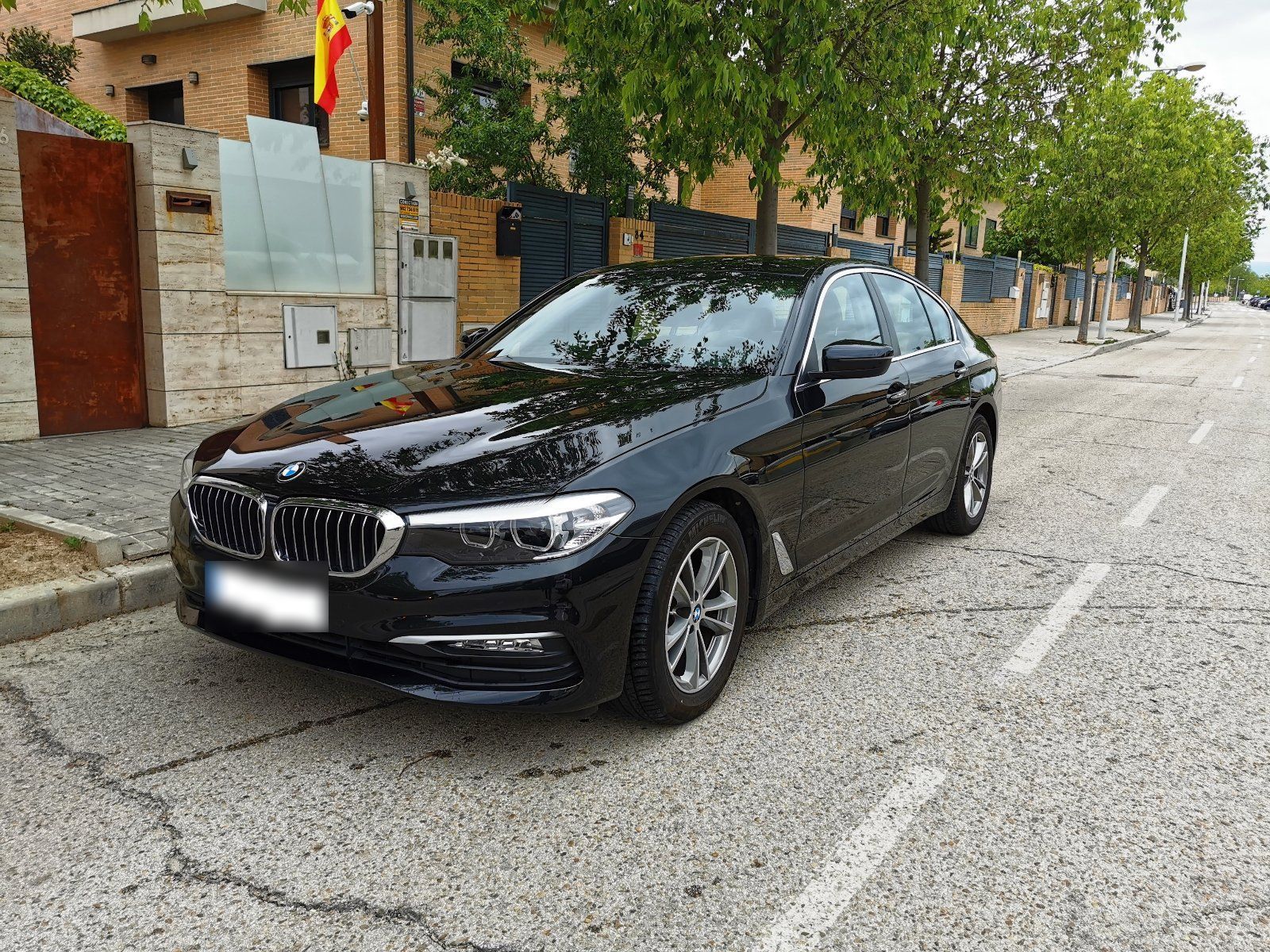 BMW BMW 520d Limousine schwarz Vollleder braun