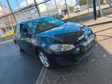 Volkswagen Golf - 10