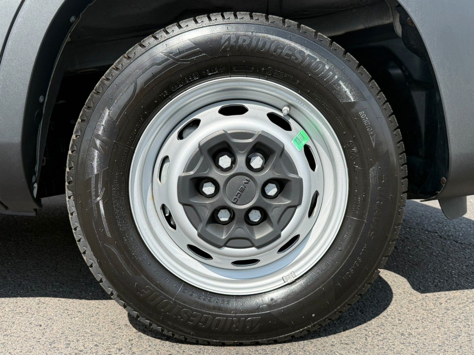 Fahrzeugabbildung Iveco Daily 35S16A8 V Kastenwagen *R 3520 mm*