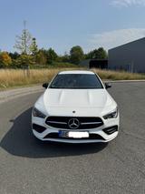 Mercedes-Benz CLA 250e AMG Line Night Paket - 1. Hand gepflegt - mit Hybrid-Antrieb: Sportwagen