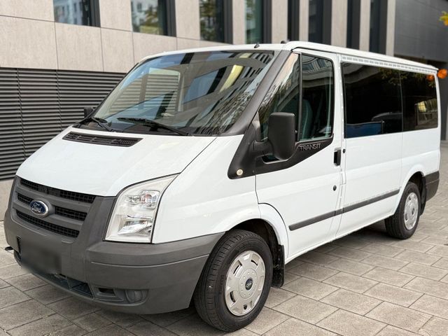 Ford Transit Bus 9 Sitze 2,2 Diesel wenig KM