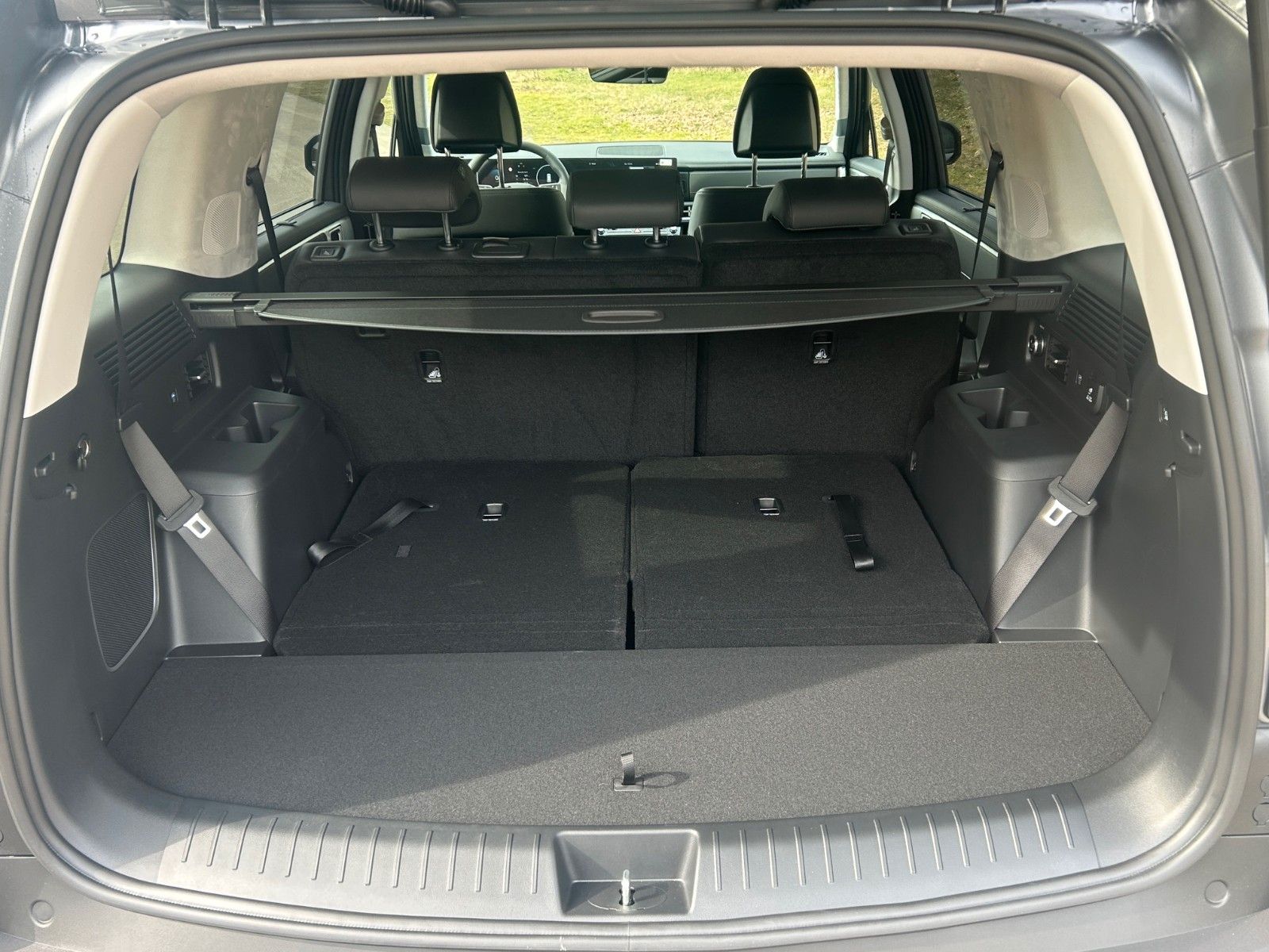 Fahrzeugabbildung Hyundai SANTA FE 1.6 T-GDI HEV Signature *ACC*7Sitz*360°