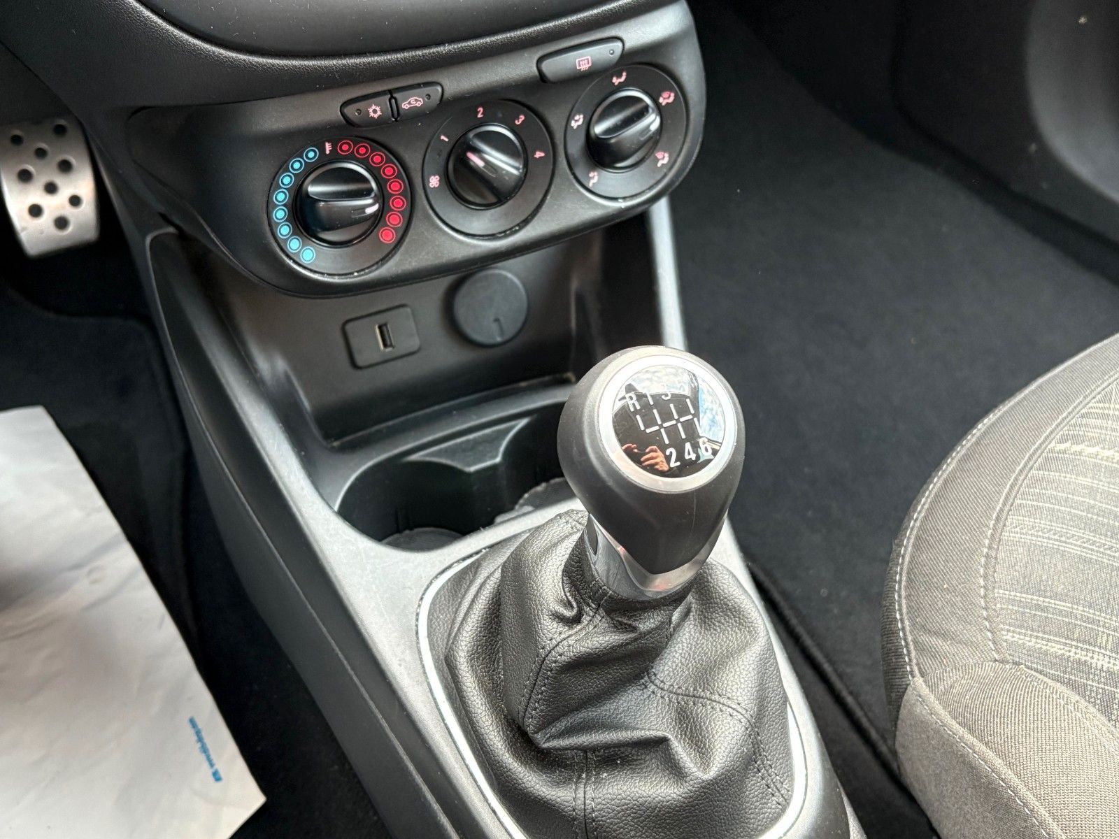 Fahrzeugabbildung Opel Corsa E Color Edition ecoFlex Turbo 110KW SPORT