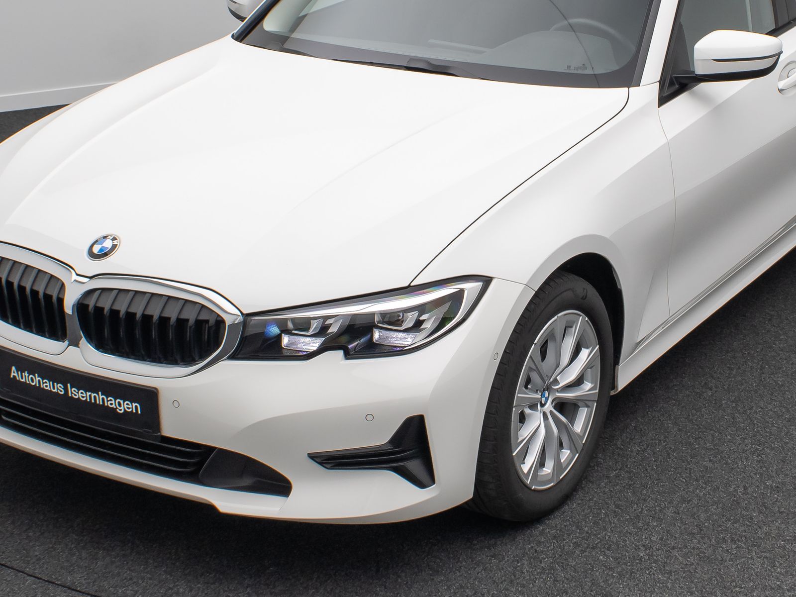 Fahrzeugabbildung BMW 320d Advantage GeschwindigReg Kamera DAB LED 17"