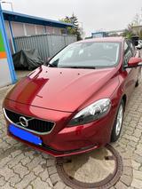 Volvo V40 D2 - - rote Volvo V40