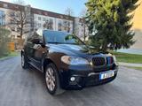 BMW X5 xDrive40d - M-Packet HUD AHK Memory, Voll - BMW X5 aus 2010 mit Diesel-Antrieb