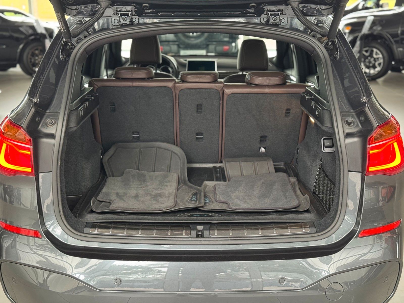 Fahrzeugabbildung BMW X1 xDrive 2.0i M Sport   "Leder PANO Kamera"