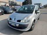 Renault Modus 1.2 16V TCE Dynamique - silberne Renault Modus