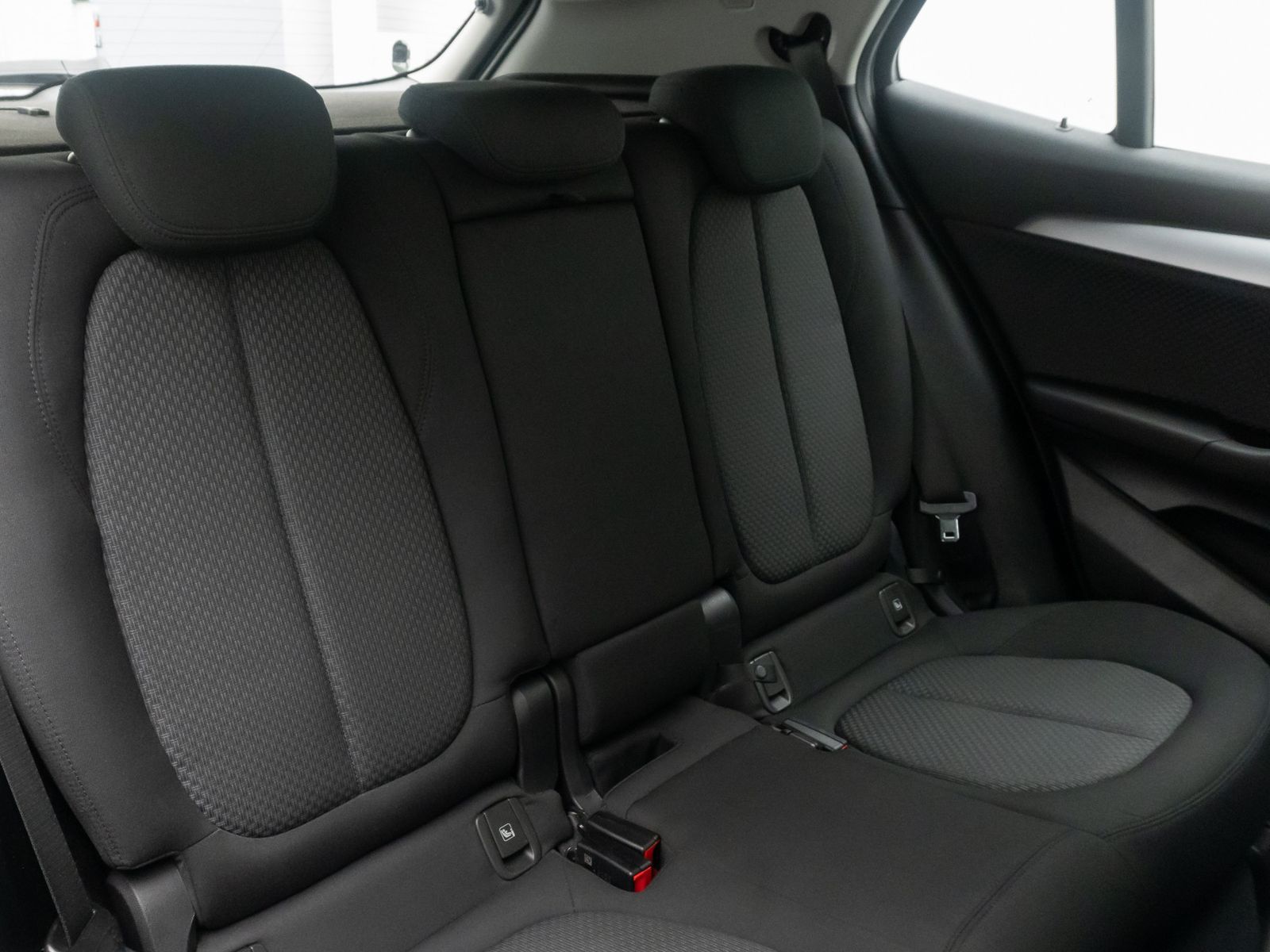 Fahrzeugabbildung BMW X2 sD18i GeschwindigReg ParkAss DAB Navi Lordos