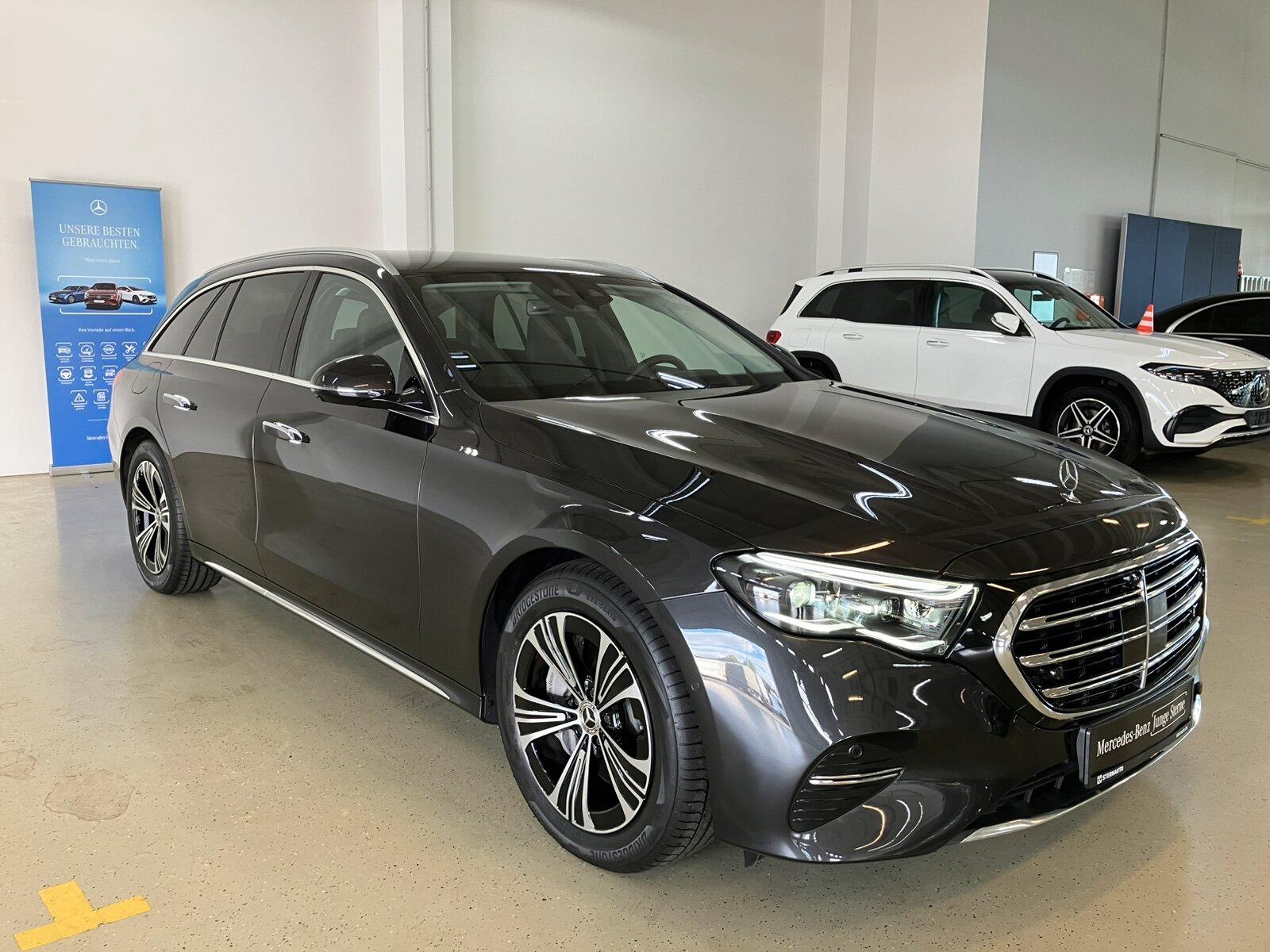 Mercedes-Benz E 220 d 4M T EXCLUSIVE Premium AHK DigiLight