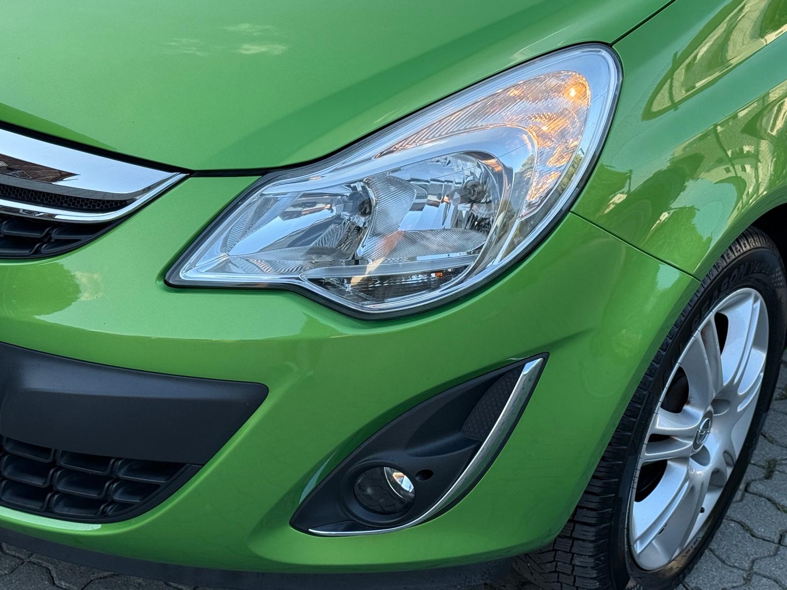 Opel Corsa D Klima+Sitz und Lenkradheizung+Tempomat