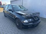 BMW 320 Baureihe 3 Lim. 320i*Automatik* - BMW 320 mit Benzin-Antrieb