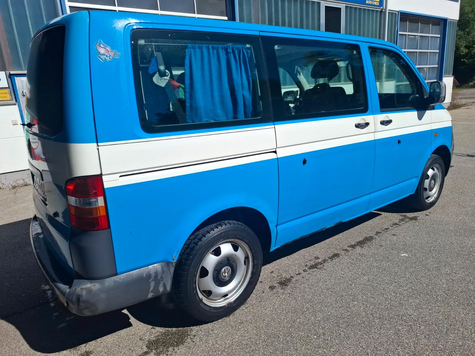 Volkswagen Transporter 2006 — двигун 2.459 cm³, 131 HP (96kW)