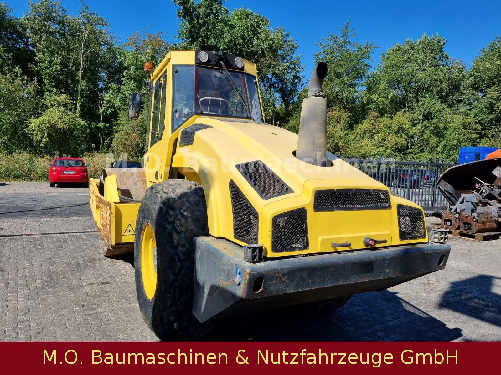 Fahrzeugabbildung BOMAG BW 216 DH-4 / AC / 6 Zyl.Deutz /