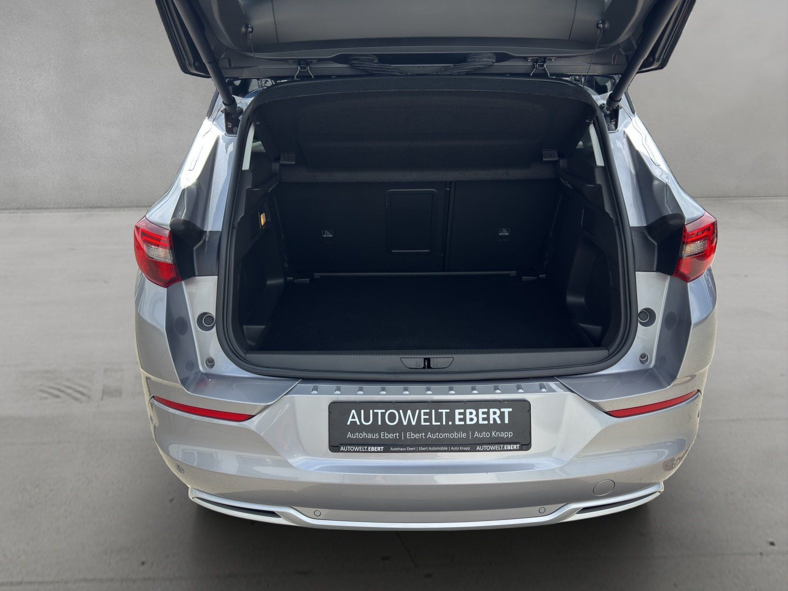 Fahrzeugabbildung Opel Grandland X 1.2 Ultimate Aut./ACC/360°/LED/NAVI/