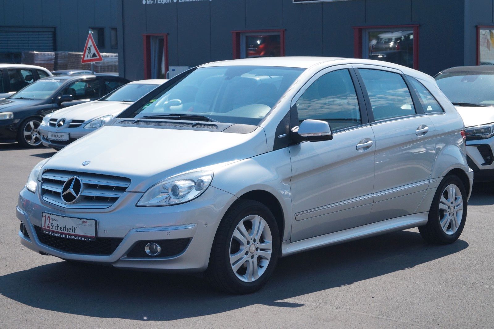 Fahrzeugabbildung Mercedes-Benz B 180 *1.Hand, TÜV neu, Inspektion neu
