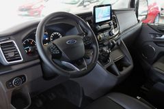 Fahrzeugabbildung Ford Tourneo Custom L1 Active Standheizung ACC 8-Sitz